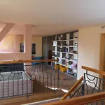 100-dola Apartment