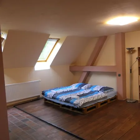 100-dola Apartament *