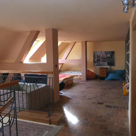 100-dola Apartament